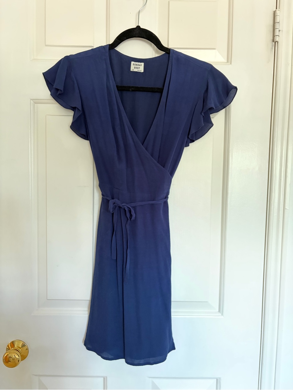💙 Aritzia Sunday Best Navy Flutter Sleeve Wrap Dress size Sm